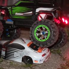 Off-Roader Traxxas Summit 1/10