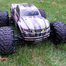 Bil Traxxas E-Maxx Brushless"SOLGT"