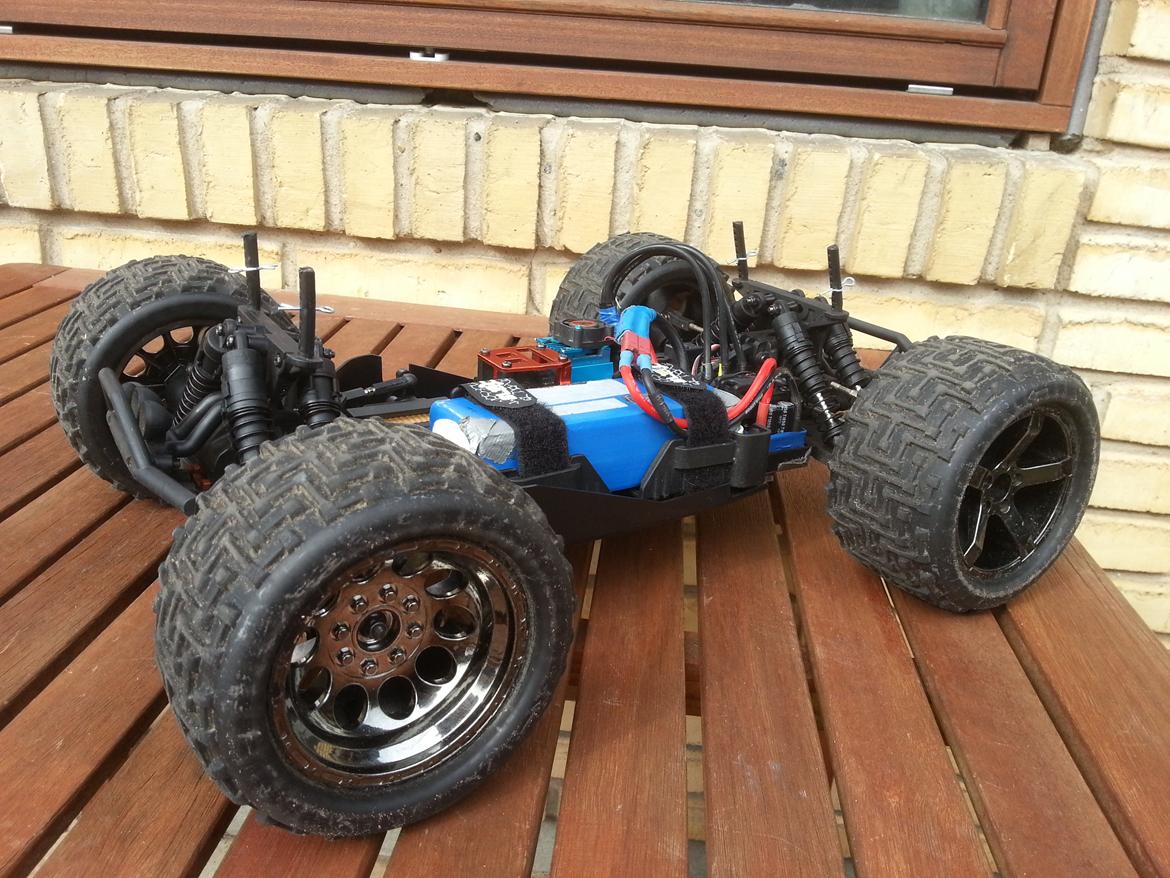 Off-Roader HPI Bullet / WR8 MT Flux - WR8 batteri holder (samme som vorza) masser af plads til 4s lipo  billede 7