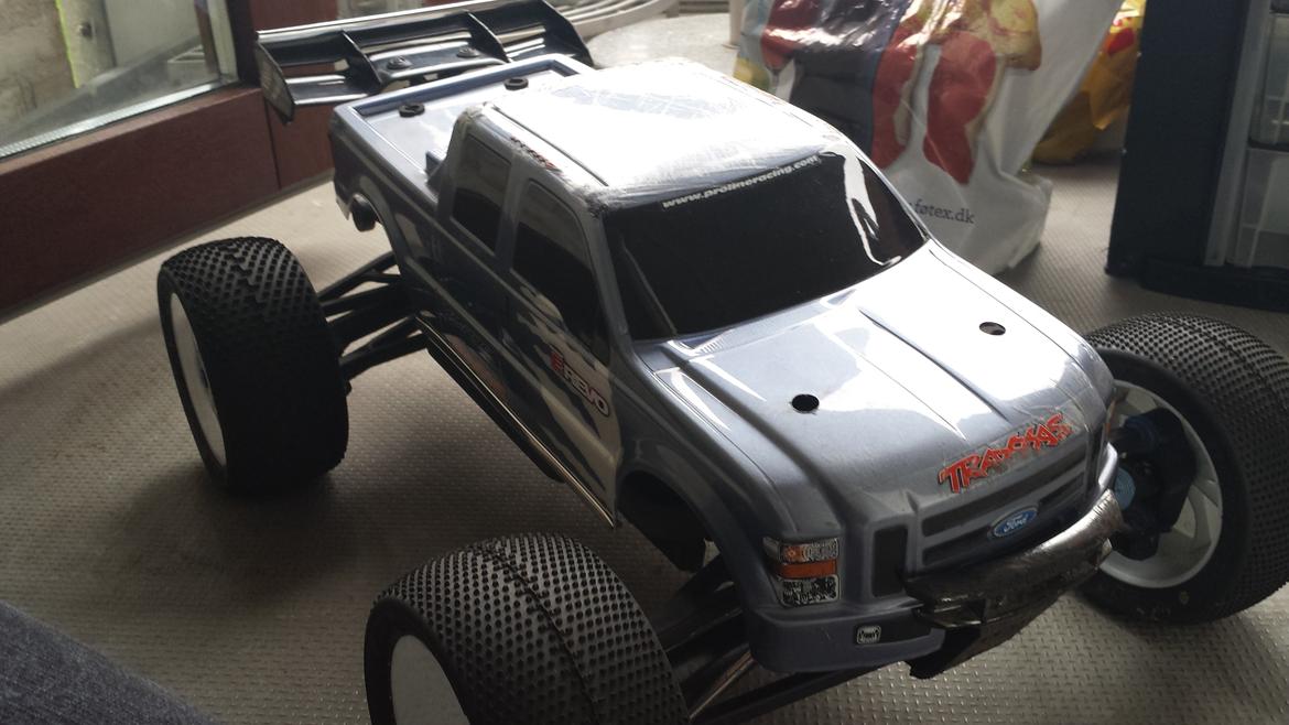 Bil Traxxas E-Revo Brushless billede 2