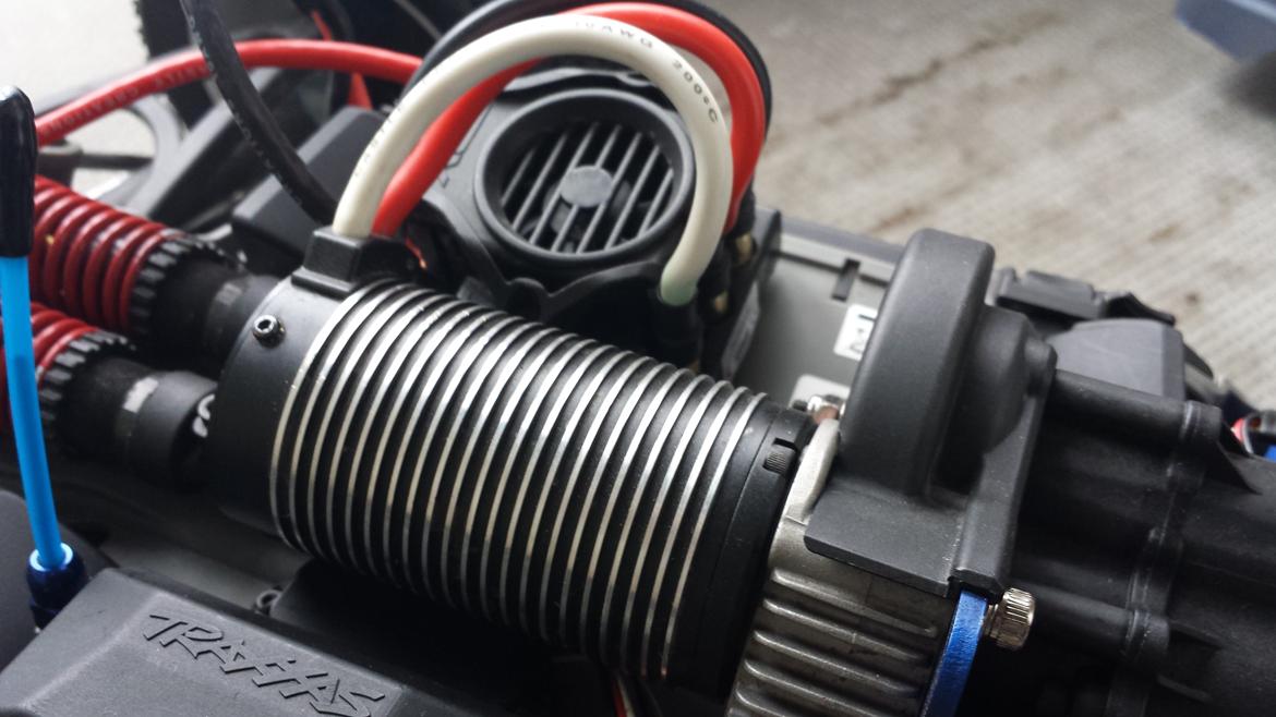 Bil Traxxas E-Revo Brushless billede 6