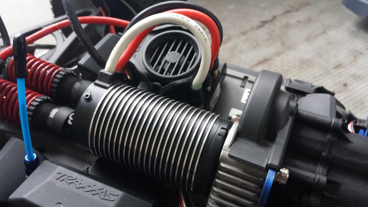 Bil Traxxas E-Revo Brushless billede 7