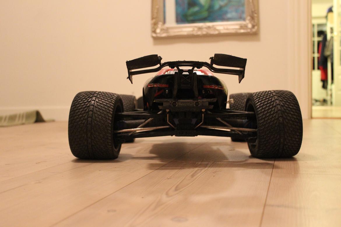 Off-Roader Traxxas E-REVO Brushless edition *Hunden* billede 5