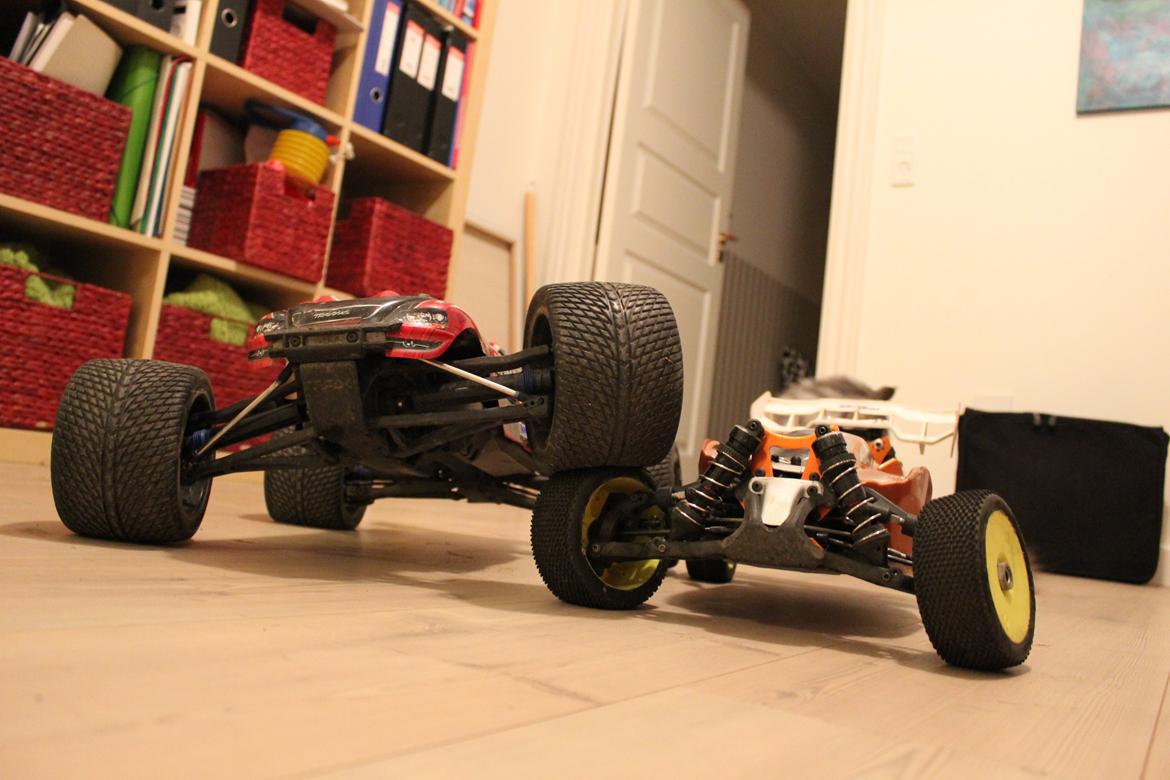 Off-Roader Traxxas E-REVO Brushless edition *Hunden* billede 11