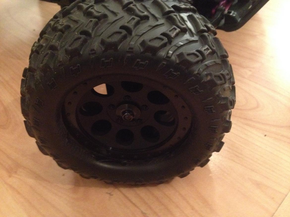 Truck Savage Flux 2350 HPI billede 20