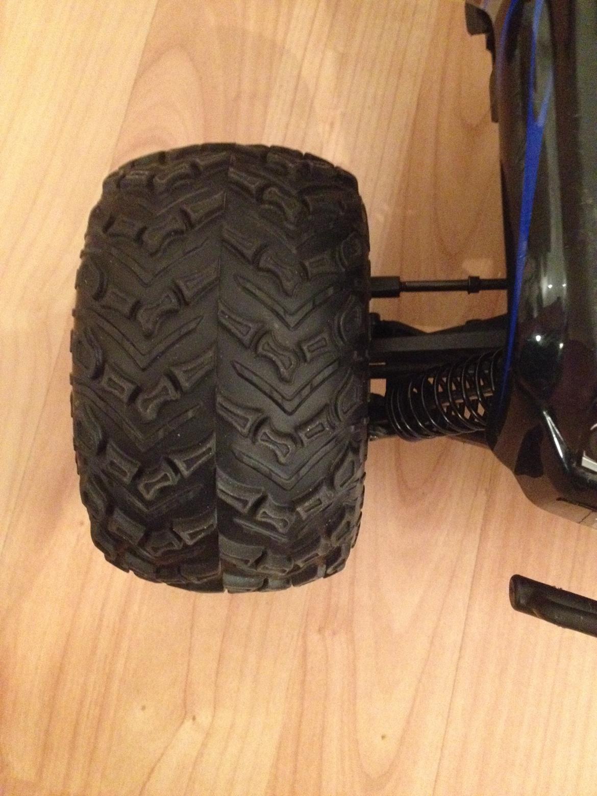 Truck Savage Flux 2350 HPI billede 18