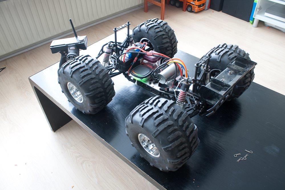 Truck Team Losi Aftershock - Brushless Conversion - Lidt bedre lys, foreste dæmper presset ned med strips, da jeg ikke har nogen preload clips. billede 36