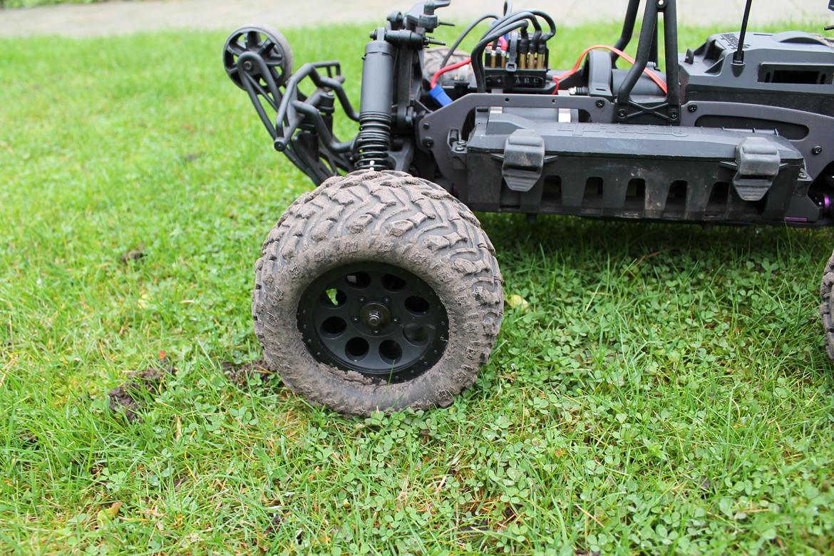 Truck Savage Flux 2350 HPI billede 15