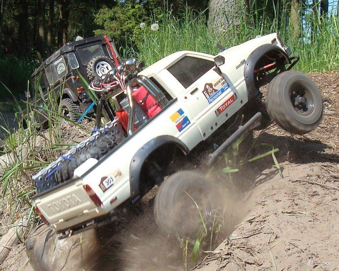 Off-Roader Axial SCX-10 Hilux "Truck Norris" billede 41