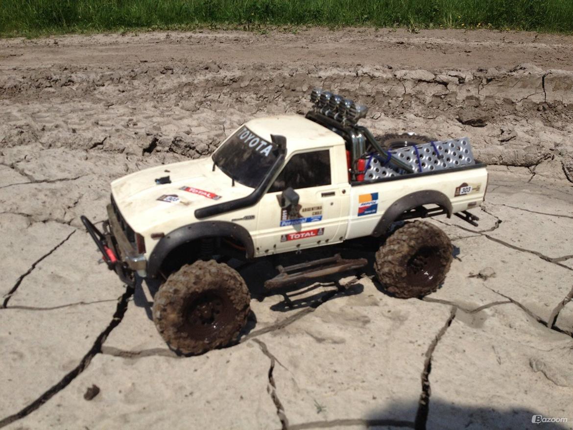 Off-Roader Axial SCX-10 Hilux "Truck Norris" billede 43