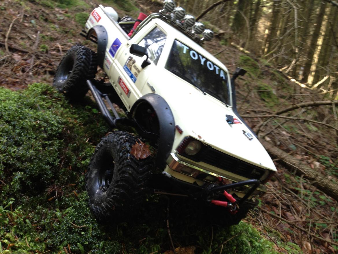 Off-Roader Axial SCX-10 Hilux "Truck Norris" billede 47