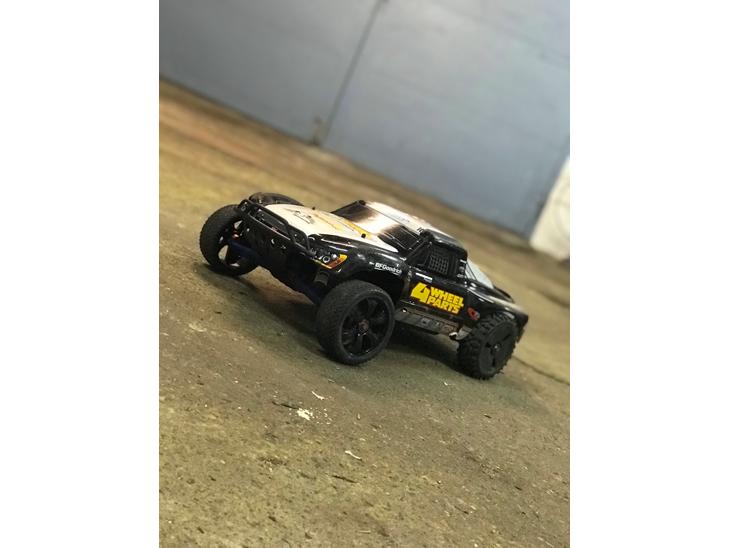 {{currentPhoto.altText}} billede {{currentPhoto.number}}