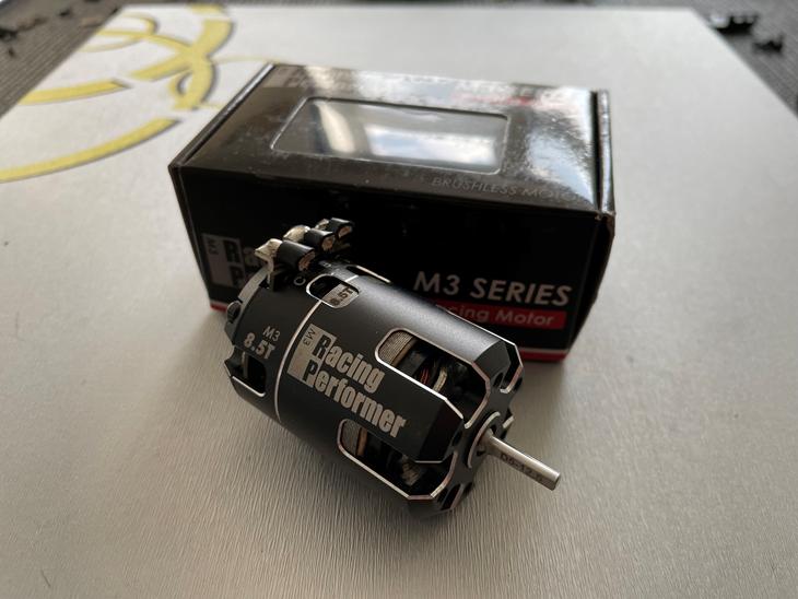 {{currentPhoto.altText}} billede {{currentPhoto.number}}