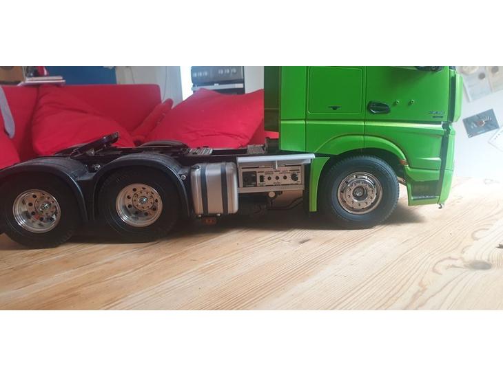 {{currentPhoto.altText}} billede {{currentPhoto.number}}