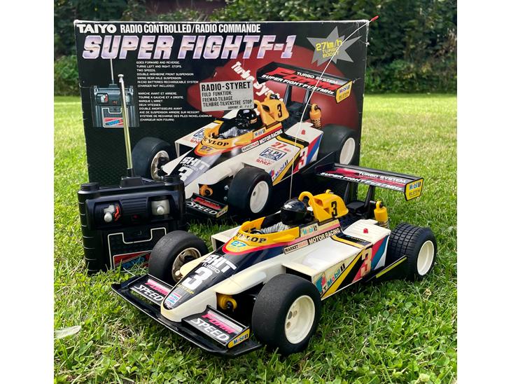 {{currentPhoto.altText}} billede {{currentPhoto.number}}