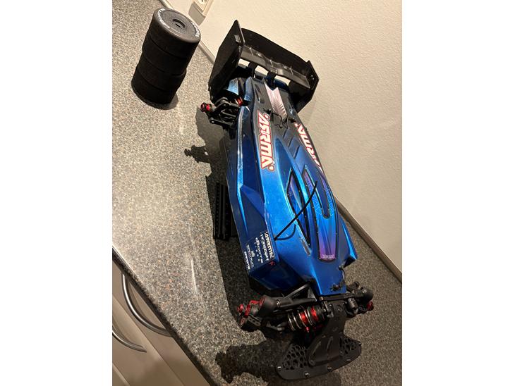 {{currentPhoto.altText}} billede {{currentPhoto.number}}