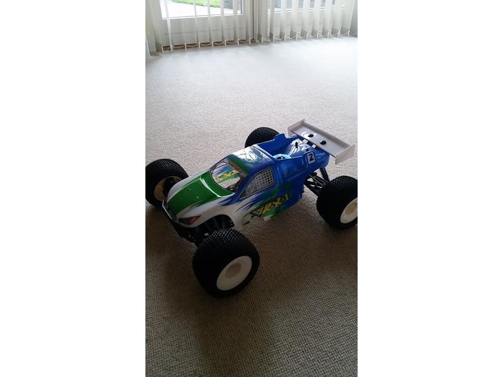 {{currentPhoto.altText}} billede {{currentPhoto.number}}