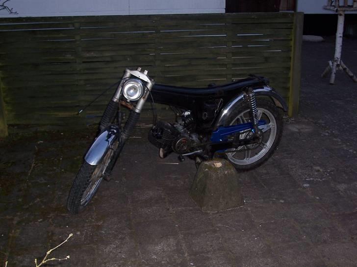 Puch Monza 3 gear fra dag nr. 1 - Første blå del monteret 30/3 2007 billede 42