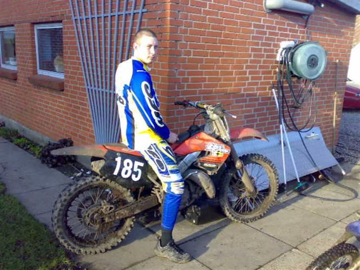 Nye dele til min crosser - Da min bror skulle prøve :) (gik ikke særlig godt) billede 13