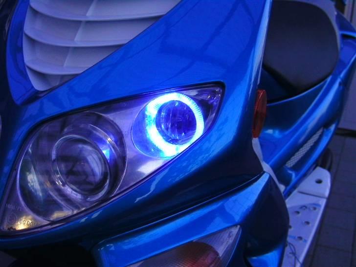 Speedfight med angel eyes billede 2