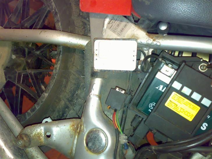 Styling & Tuning - Aprilia Classic - Fandt langt om længe batteriet :) billede 13