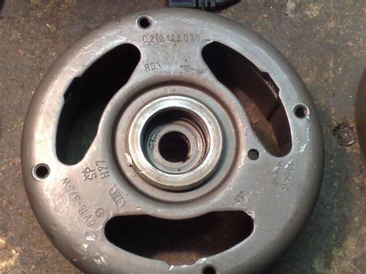 Justering af tænding på en puch maxi - 20 den er er er til 2/3/4 gear puch også kreidler,og er den på kommer du ikke til at køre,det er der altså mange der gør som fejl fra start,

det er gratis med stavfejl håber i kan bruge det,det tog sig tid

ps jeg gør i jog rmx og push ms og vil gerne havde et vz projekt så ser i noget må i godt sige til ;) billede 20