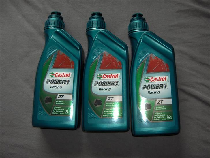 Hot Projekt 08/09 - 3x castrol 1L totakts olie billede 87