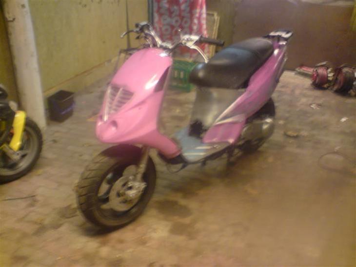 {{currentPhoto.altText}} billede {{currentPhoto.number}}