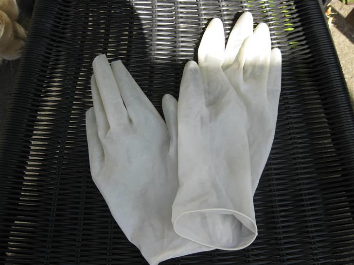 Hjemmelavet røgbomber - Find et par gummihandsker og muligvis også nogle sikkerhedsbriller, da amonium nitrat ikke er godt for huden, OG SLET IKKE ØJNENE ! billede 4