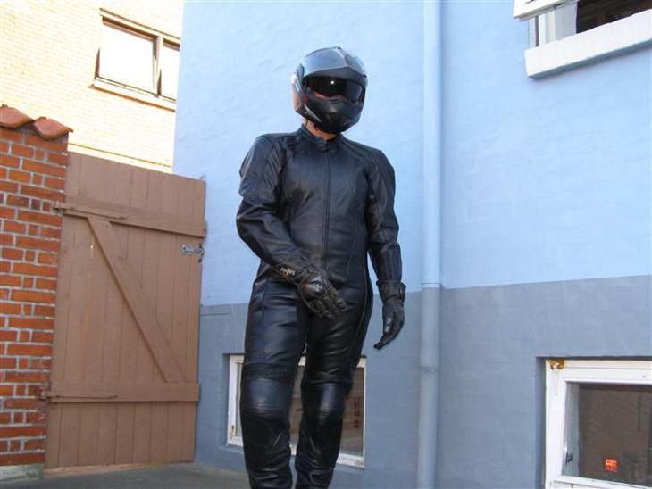 {{currentPhoto.altText}} billede {{currentPhoto.number}}