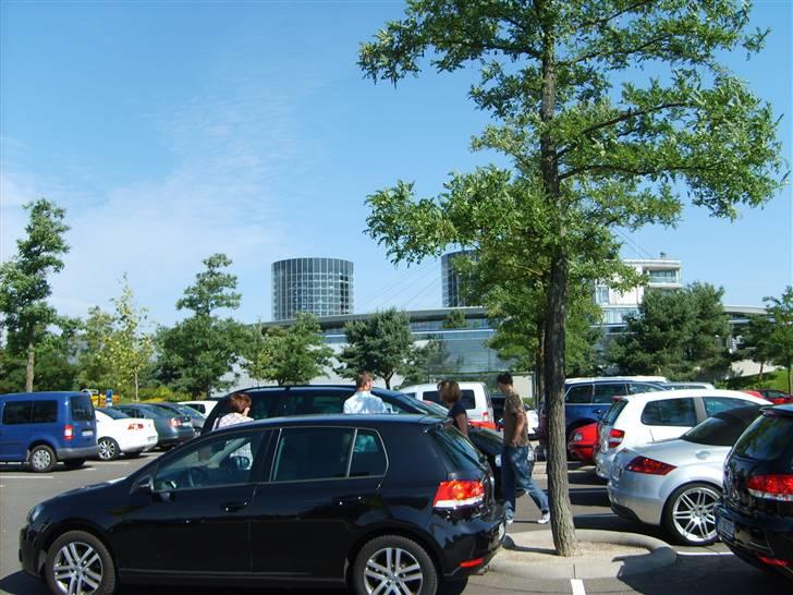 Autostadt ved Volkswagen fabrikken i Wolfsburg billede 4