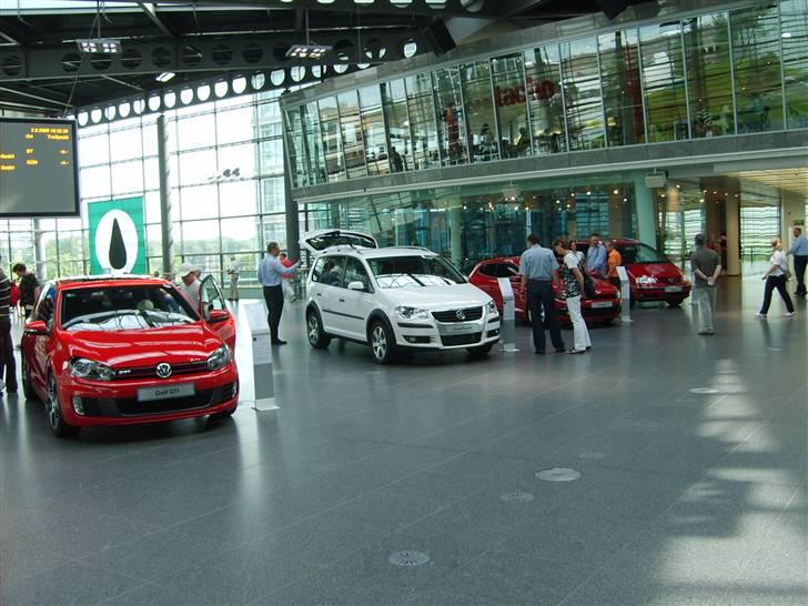Autostadt ved Volkswagen fabrikken i Wolfsburg billede 8