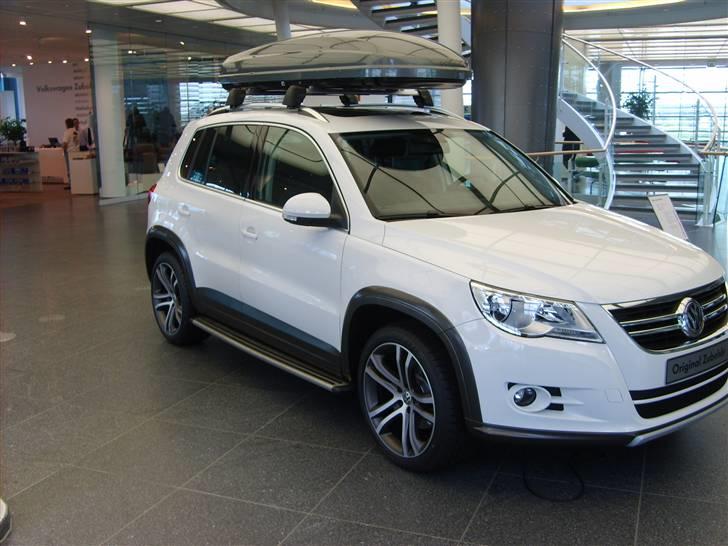 Autostadt ved Volkswagen fabrikken i Wolfsburg billede 9