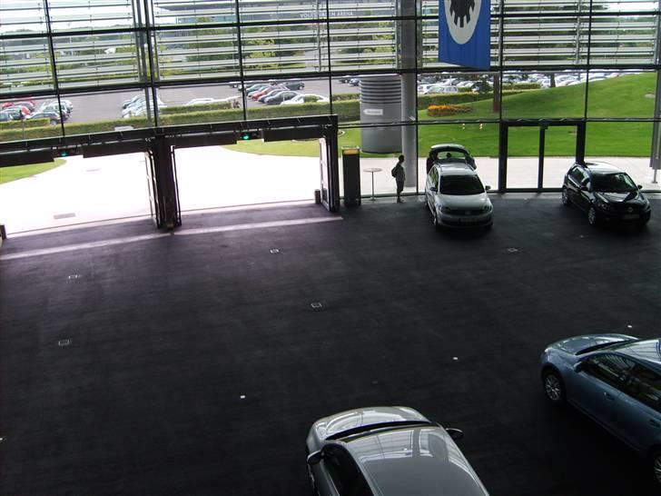 Autostadt ved Volkswagen fabrikken i Wolfsburg billede 12