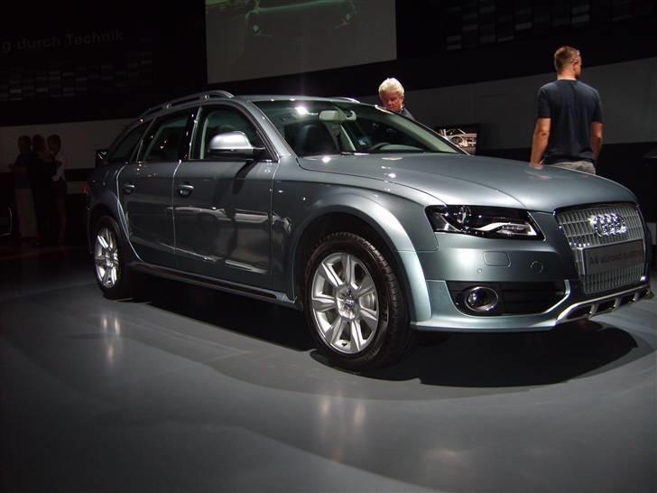 Autostadt ved Volkswagen fabrikken i Wolfsburg billede 1