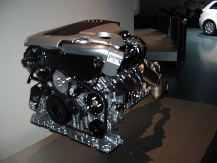 Autostadt ved Volkswagen fabrikken i Wolfsburg - V6 3.0 billede 45