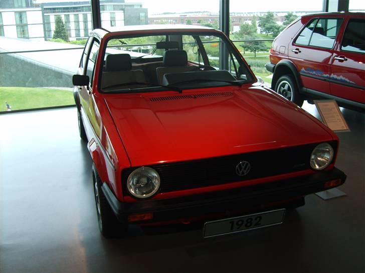 Autostadt ved Volkswagen fabrikken i Wolfsburg billede 118