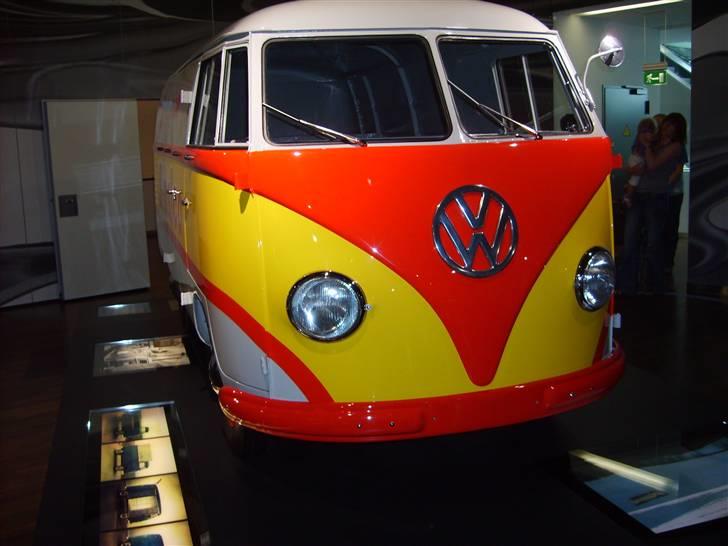 Autostadt ved Volkswagen fabrikken i Wolfsburg billede 136