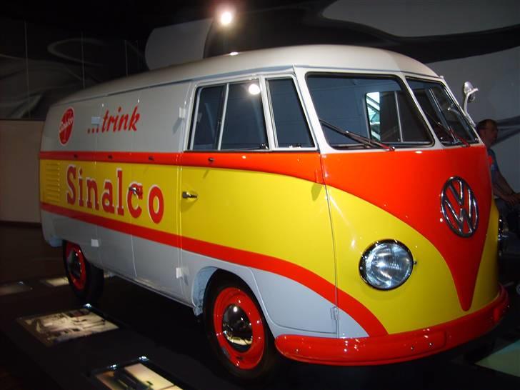 Autostadt ved Volkswagen fabrikken i Wolfsburg - Fed vogn billede 137