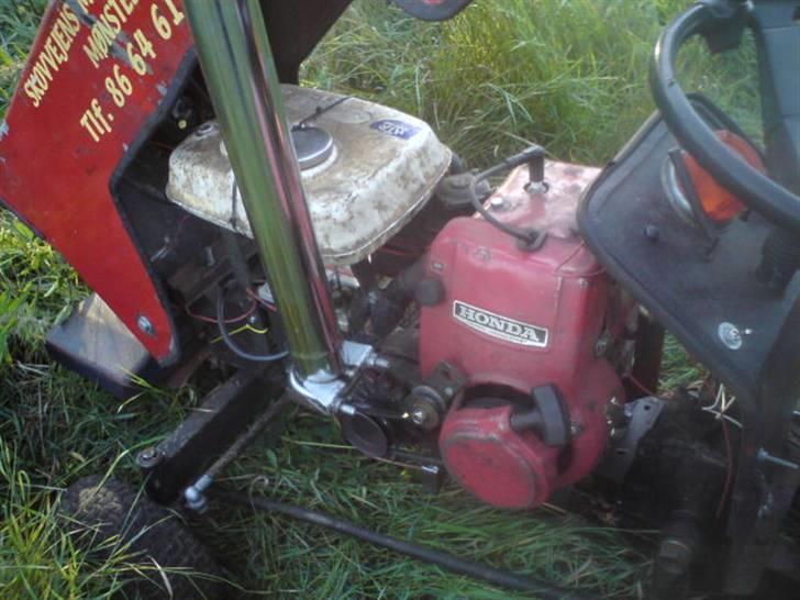 Havetraktor trækker  - Her er et billede af den dejlige maskine som går uden problemer og ja selfølgelig er det en honda:) billede 21
