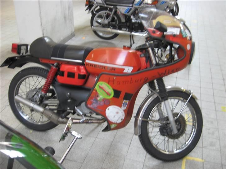 Norden Kreidler træf i tyskland - En kreidler, der er specielt tilpasset af Kreidler fabrikken, til at køre kap mod et tog Hamburg - Wien..

- Og den vandt :-) billede 15