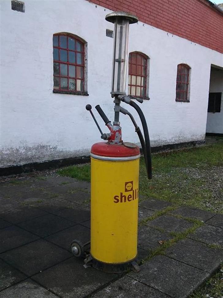 Benzin stander billede 2