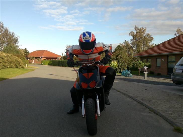 Fremvisning af ny dragt + Sjov :) - Ude at lufte nerox'en :) billede 2