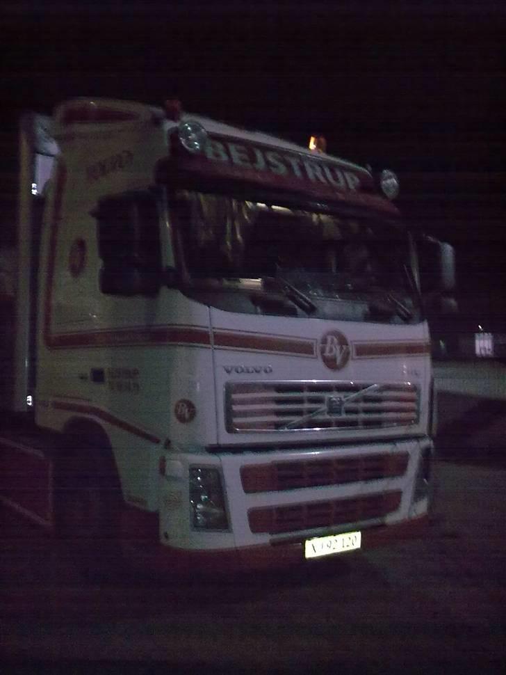 Lastbil - Skulle lige have et billede af den imens vi holdte ved Køge lastbilcenter på vej imod Bornholm billede 13