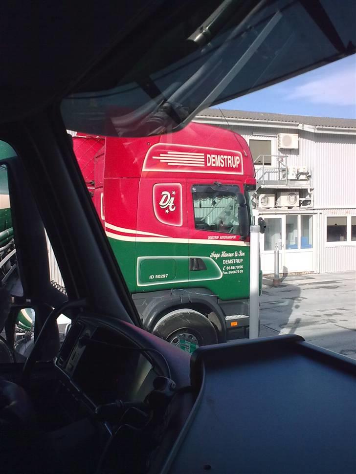 Lastbil - Billederne er taget oppe ved Dankalk i Løgstør billede 4