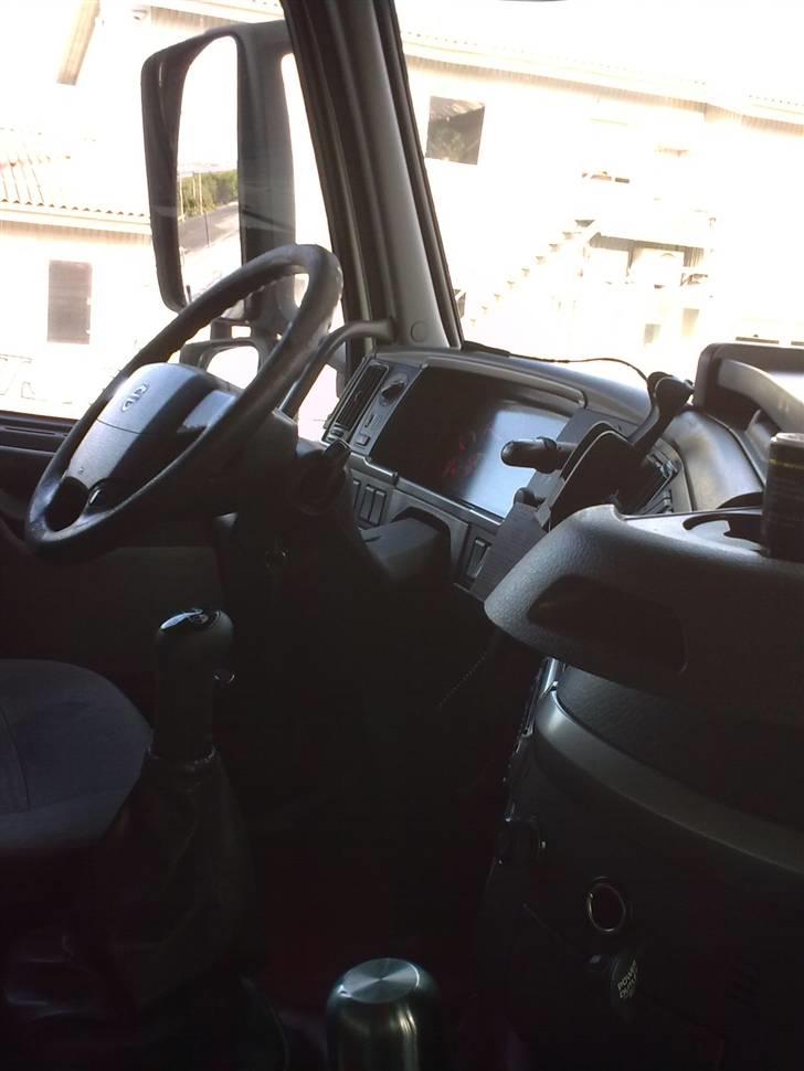 Lastbil - Billederne er taget oppe ved Dankalk i Løgstør billede 2