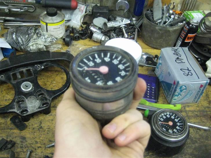 Puch monza 2 gear original renovering - Hvis i ved hvordan man adskiller speedometeret yderligere så skriv endelig! billede 6