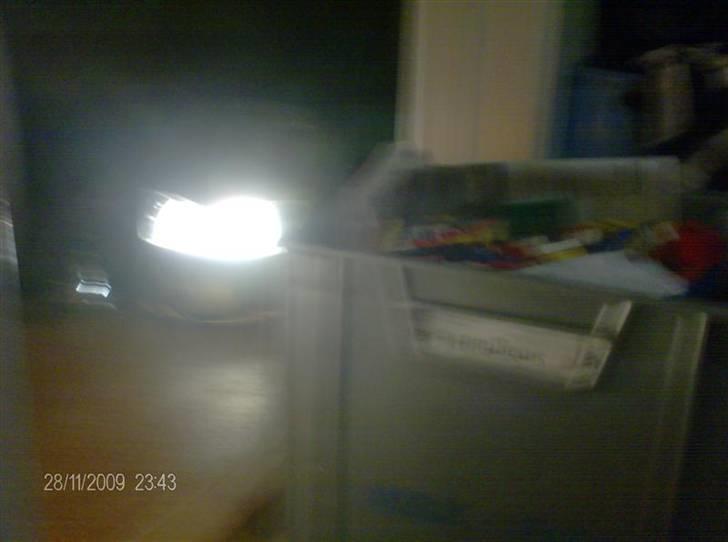 Guide til montering af H4 pære i orginal fatning - Langt lys dejligt skarpt forlys :) billede 15