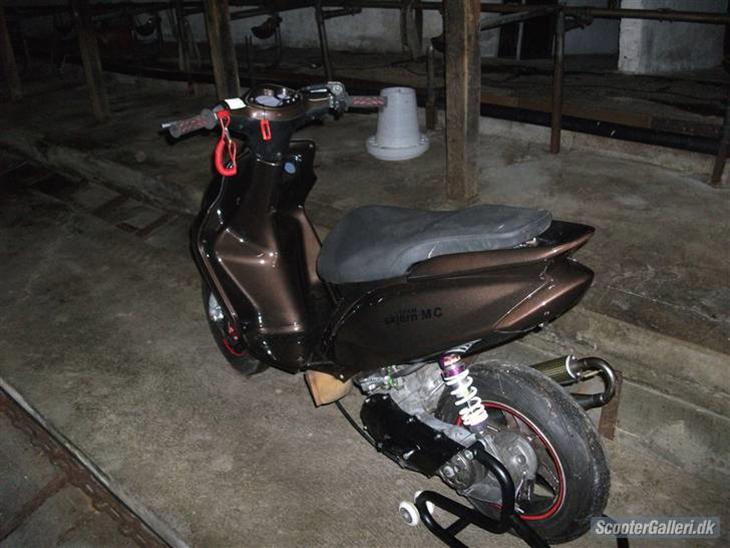 {{currentPhoto.altText}} billede {{currentPhoto.number}}