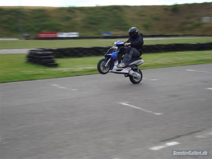 Kørsel på 1 hjul ! billede 25